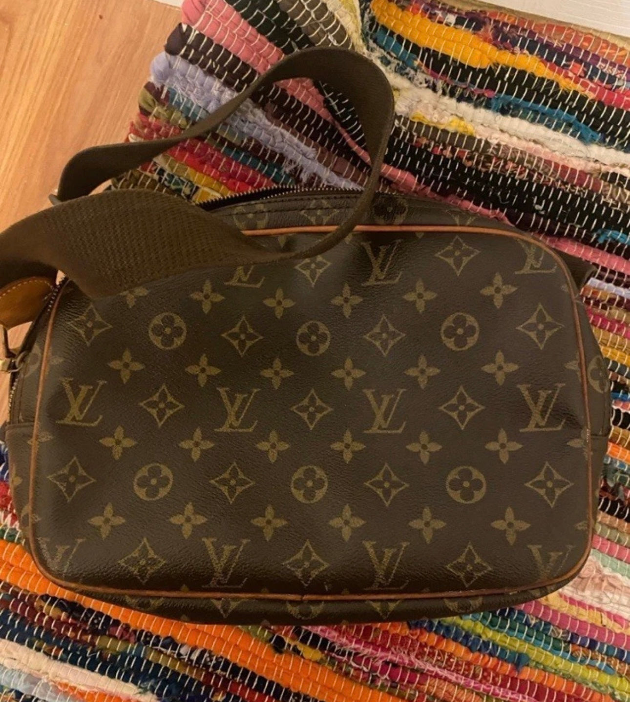 Louis Vuitton Reporter