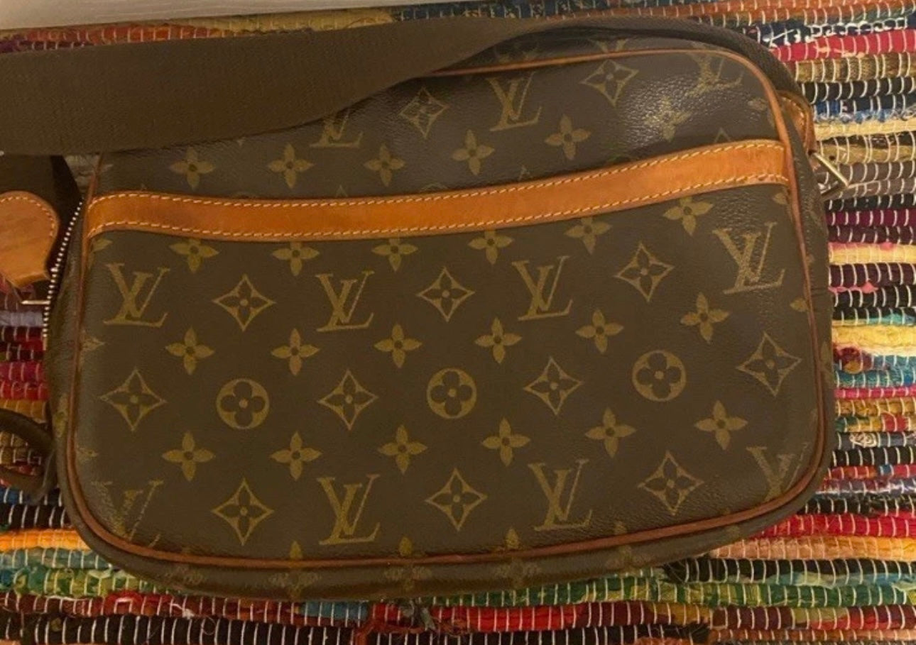 Louis Vuitton Reporter