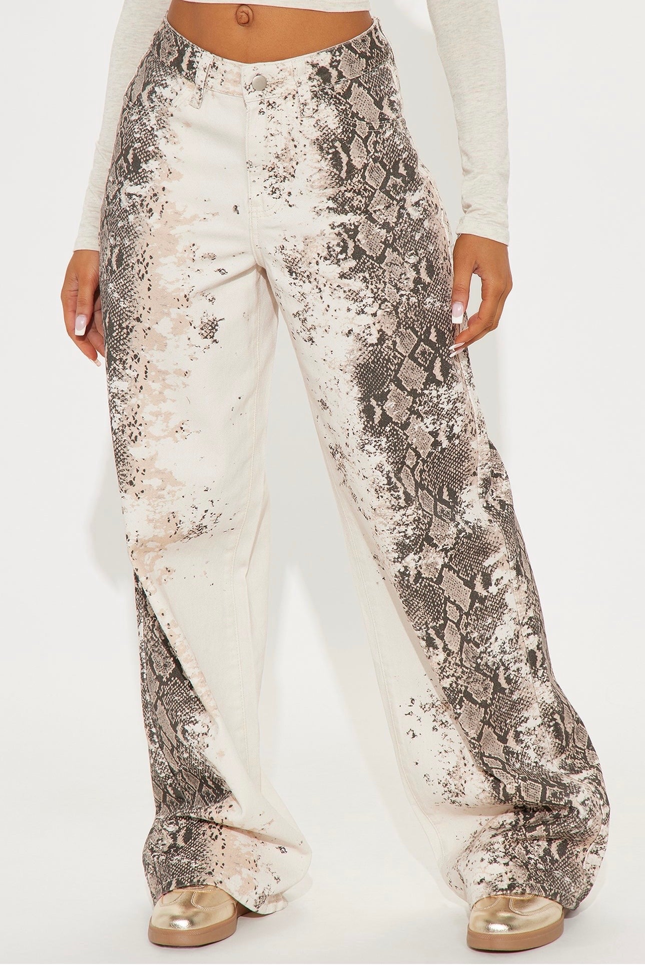 FaahionNova SnakePrint Jeans