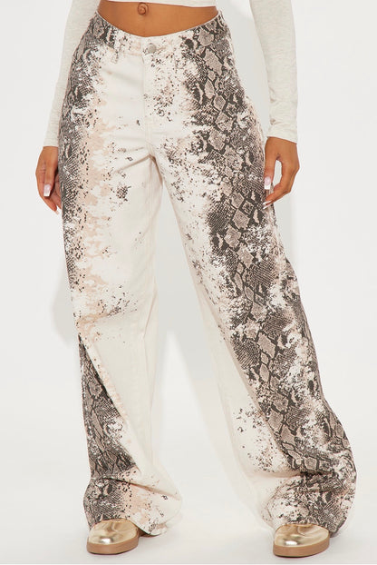 FaahionNova SnakePrint Jeans